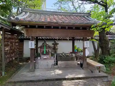 漢國神社の手水舎