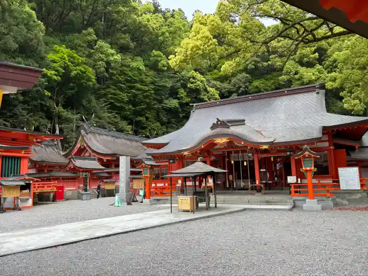 熊野那智大社の{uncategorized: "未分類", other: "その他", undefined: "問題あり", building: "その他建物", grave: "お墓", sacred_gate: "鳥居", guardian: "狛犬", statue: "像", buddha: "仏像", history: "歴史", nature: "自然", garden: "庭園", animal: "動物", pagoda: "塔", temizu: "手水舎", mountain_gate: "山門・神門", sanctuary: "本殿・本堂", subordinate: "末社・摂社", art: "芸術", scenery: "景色", jizo: "地蔵", ema: "絵馬", goshuin: "御朱印", omikuji: "おみくじ", items: "授与品その他", amulet: "お守り", goshuincho: "御朱印帳", eats: "食事", festival: "お祭り", votive_dance: "神楽", shichigosan: "七五三参", wedding: "結婚式", experience: "体験その他", initially: "初詣", around: "周辺", anti_infection: "感染症対策"}