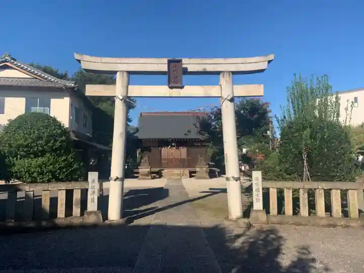 溝沼氷川神社の鳥居