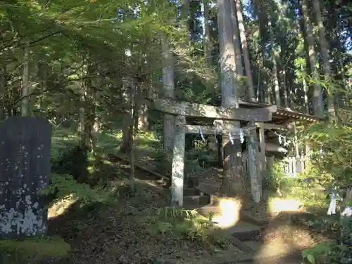 日光大室高龗神社の鳥居