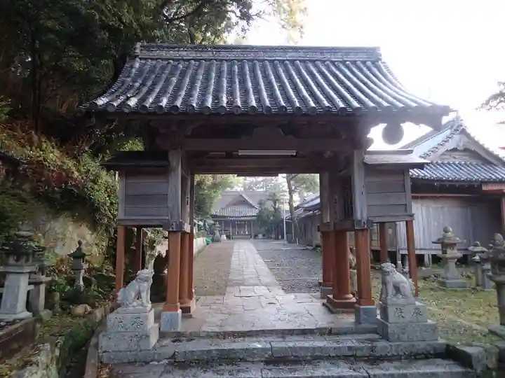 厳原八幡宮神社の山門・神門