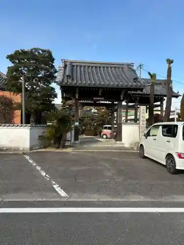 隨願寺の{uncategorized: "未分類", other: "その他", undefined: "問題あり", building: "その他建物", grave: "お墓", sacred_gate: "鳥居", guardian: "狛犬", statue: "像", buddha: "仏像", history: "歴史", nature: "自然", garden: "庭園", animal: "動物", pagoda: "塔", temizu: "手水舎", mountain_gate: "山門・神門", sanctuary: "本殿・本堂", subordinate: "末社・摂社", art: "芸術", scenery: "景色", jizo: "地蔵", ema: "絵馬", goshuin: "御朱印", omikuji: "おみくじ", items: "授与品その他", amulet: "お守り", goshuincho: "御朱印帳", eats: "食事", festival: "お祭り", votive_dance: "神楽", shichigosan: "七五三参", wedding: "結婚式", experience: "体験その他", initially: "初詣", around: "周辺", anti_infection: "感染症対策"}