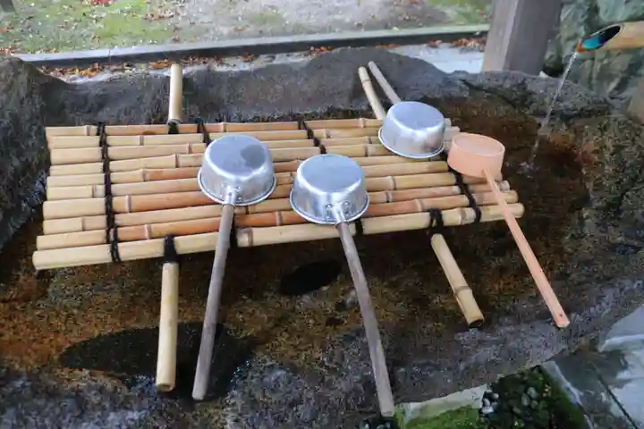 安積國造神社の手水舎