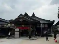 霊験寺の{uncategorized: "未分類", other: "その他", undefined: "問題あり", building: "その他建物", grave: "お墓", sacred_gate: "鳥居", guardian: "狛犬", statue: "像", buddha: "仏像", history: "歴史", nature: "自然", garden: "庭園", animal: "動物", pagoda: "塔", temizu: "手水舎", mountain_gate: "山門・神門", sanctuary: "本殿・本堂", subordinate: "末社・摂社", art: "芸術", scenery: "景色", jizo: "地蔵", ema: "絵馬", goshuin: "御朱印", omikuji: "おみくじ", items: "授与品その他", amulet: "お守り", goshuincho: "御朱印帳", eats: "食事", festival: "お祭り", votive_dance: "神楽", shichigosan: "七五三参", wedding: "結婚式", experience: "体験その他", initially: "初詣", around: "周辺", anti_infection: "感染症対策"}