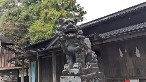 横倉神社の狛犬