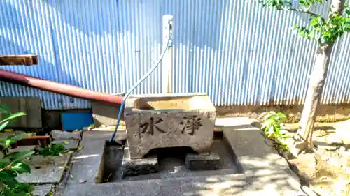 榎白龍大神の手水舎