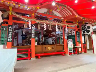 足の神様 服部天神宮の{uncategorized: "未分類", other: "その他", undefined: "問題あり", building: "その他建物", grave: "お墓", sacred_gate: "鳥居", guardian: "狛犬", statue: "像", buddha: "仏像", history: "歴史", nature: "自然", garden: "庭園", animal: "動物", pagoda: "塔", temizu: "手水舎", mountain_gate: "山門・神門", sanctuary: "本殿・本堂", subordinate: "末社・摂社", art: "芸術", scenery: "景色", jizo: "地蔵", ema: "絵馬", goshuin: "御朱印", omikuji: "おみくじ", items: "授与品その他", amulet: "お守り", goshuincho: "御朱印帳", eats: "食事", festival: "お祭り", votive_dance: "神楽", shichigosan: "七五三参", wedding: "結婚式", experience: "体験その他", initially: "初詣", around: "周辺", anti_infection: "感染症対策"}