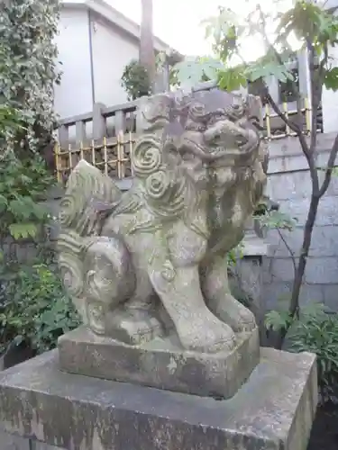 真田山 三光神社の狛犬