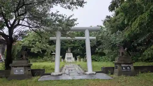 苫前神社の鳥居