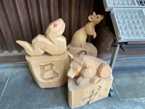 防府天満宮の{uncategorized: "未分類", other: "その他", undefined: "問題あり", building: "その他建物", grave: "お墓", sacred_gate: "鳥居", guardian: "狛犬", statue: "像", buddha: "仏像", history: "歴史", nature: "自然", garden: "庭園", animal: "動物", pagoda: "塔", temizu: "手水舎", mountain_gate: "山門・神門", sanctuary: "本殿・本堂", subordinate: "末社・摂社", art: "芸術", scenery: "景色", jizo: "地蔵", ema: "絵馬", goshuin: "御朱印", omikuji: "おみくじ", items: "授与品その他", amulet: "お守り", goshuincho: "御朱印帳", eats: "食事", festival: "お祭り", votive_dance: "神楽", shichigosan: "七五三参", wedding: "結婚式", experience: "体験その他", initially: "初詣", around: "周辺", anti_infection: "感染症対策"}