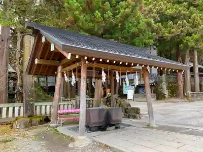 諏訪大社の手水舎