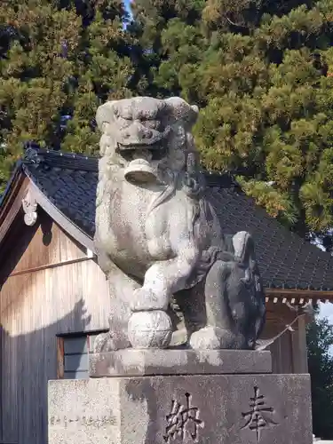 素盞鳴神社の狛犬