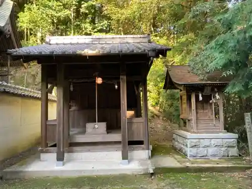 河内神社の末社