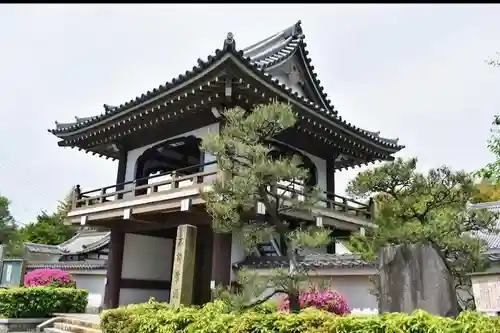 長寿寺の山門