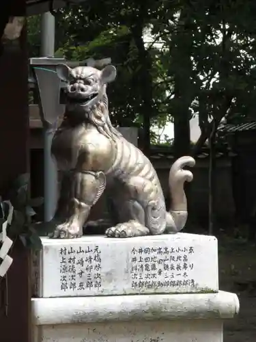 若宮八幡宮（陶器神社）の狛犬