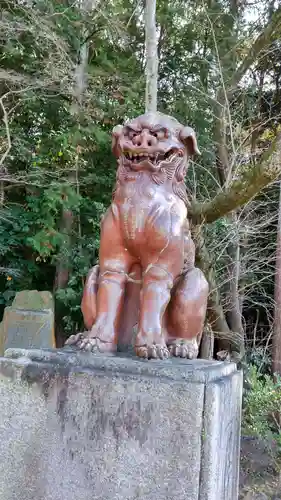 岡山縣護國神社の狛犬