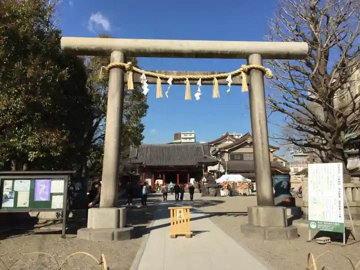 浅草神社の鳥居