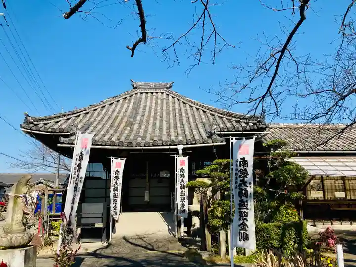 観音寺の本殿・本堂