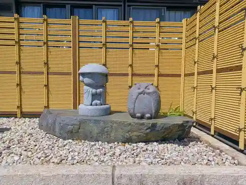 全龍寺の{uncategorized: "未分類", other: "その他", undefined: "問題あり", building: "その他建物", grave: "お墓", sacred_gate: "鳥居", guardian: "狛犬", statue: "像", buddha: "仏像", history: "歴史", nature: "自然", garden: "庭園", animal: "動物", pagoda: "塔", temizu: "手水舎", mountain_gate: "山門・神門", sanctuary: "本殿・本堂", subordinate: "末社・摂社", art: "芸術", scenery: "景色", jizo: "地蔵", ema: "絵馬", goshuin: "御朱印", omikuji: "おみくじ", items: "授与品その他", amulet: "お守り", goshuincho: "御朱印帳", eats: "食事", festival: "お祭り", votive_dance: "神楽", shichigosan: "七五三参", wedding: "結婚式", experience: "体験その他", initially: "初詣", around: "周辺", anti_infection: "感染症対策"}