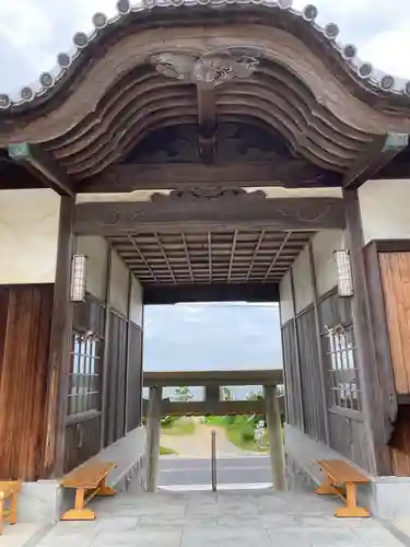 石屋神社の山門・神門