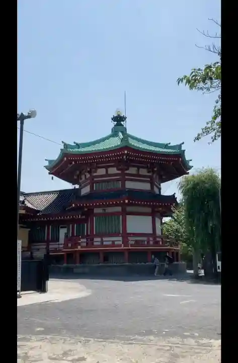 寛永寺不忍池弁天堂の{uncategorized: "未分類", other: "その他", undefined: "問題あり", building: "その他建物", grave: "お墓", sacred_gate: "鳥居", guardian: "狛犬", statue: "像", buddha: "仏像", history: "歴史", nature: "自然", garden: "庭園", animal: "動物", pagoda: "塔", temizu: "手水舎", mountain_gate: "山門・神門", sanctuary: "本殿・本堂", subordinate: "末社・摂社", art: "芸術", scenery: "景色", jizo: "地蔵", ema: "絵馬", goshuin: "御朱印", omikuji: "おみくじ", items: "授与品その他", amulet: "お守り", goshuincho: "御朱印帳", eats: "食事", festival: "お祭り", votive_dance: "神楽", shichigosan: "七五三参", wedding: "結婚式", experience: "体験その他", initially: "初詣", around: "周辺", anti_infection: "感染症対策"}