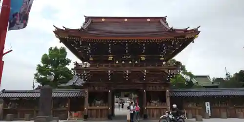 西新井大師総持寺の山門・神門