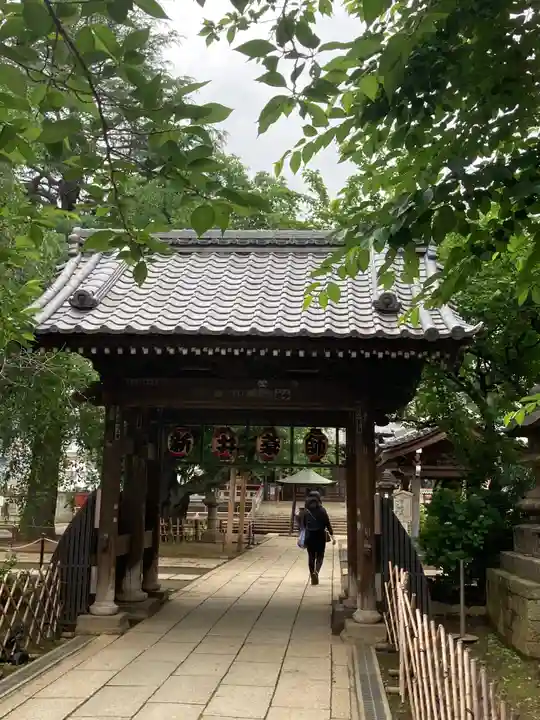 新井薬師(梅照院)の山門・神門