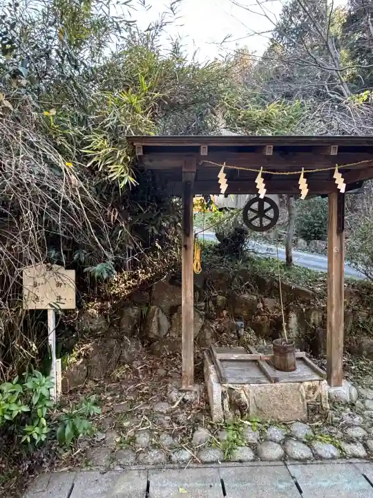 赤尾渋垂郡辺神社の{uncategorized: "未分類", other: "その他", undefined: "問題あり", building: "その他建物", grave: "お墓", sacred_gate: "鳥居", guardian: "狛犬", statue: "像", buddha: "仏像", history: "歴史", nature: "自然", garden: "庭園", animal: "動物", pagoda: "塔", temizu: "手水舎", mountain_gate: "山門・神門", sanctuary: "本殿・本堂", subordinate: "末社・摂社", art: "芸術", scenery: "景色", jizo: "地蔵", ema: "絵馬", goshuin: "御朱印", omikuji: "おみくじ", items: "授与品その他", amulet: "お守り", goshuincho: "御朱印帳", eats: "食事", festival: "お祭り", votive_dance: "神楽", shichigosan: "七五三参", wedding: "結婚式", experience: "体験その他", initially: "初詣", around: "周辺", anti_infection: "感染症対策"}