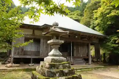 神池寺の本殿・本堂