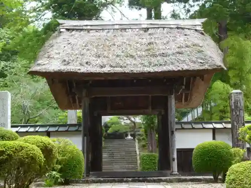 能持院の山門