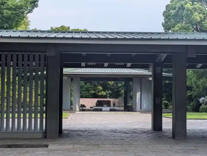 千鳥ヶ淵戦没者墓苑(東京都)