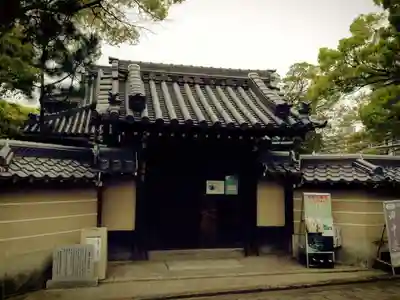 満願寺の山門・神門