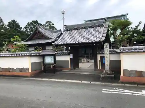 本性寺の山門