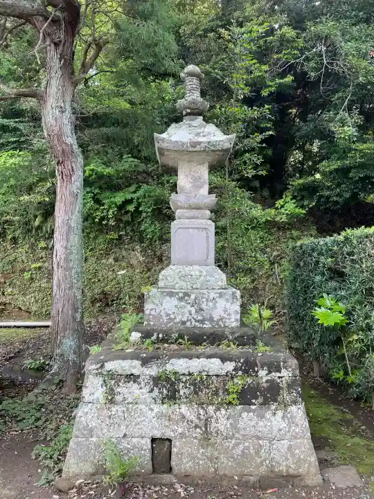 自性院の{uncategorized: "未分類", other: "その他", undefined: "問題あり", building: "その他建物", grave: "お墓", sacred_gate: "鳥居", guardian: "狛犬", statue: "像", buddha: "仏像", history: "歴史", nature: "自然", garden: "庭園", animal: "動物", pagoda: "塔", temizu: "手水舎", mountain_gate: "山門・神門", sanctuary: "本殿・本堂", subordinate: "末社・摂社", art: "芸術", scenery: "景色", jizo: "地蔵", ema: "絵馬", goshuin: "御朱印", omikuji: "おみくじ", items: "授与品その他", amulet: "お守り", goshuincho: "御朱印帳", eats: "食事", festival: "お祭り", votive_dance: "神楽", shichigosan: "七五三参", wedding: "結婚式", experience: "体験その他", initially: "初詣", around: "周辺", anti_infection: "感染症対策"}