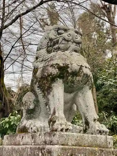 建勲神社の狛犬