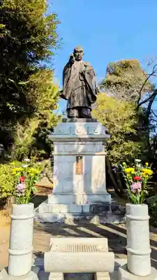 法華経寺の像