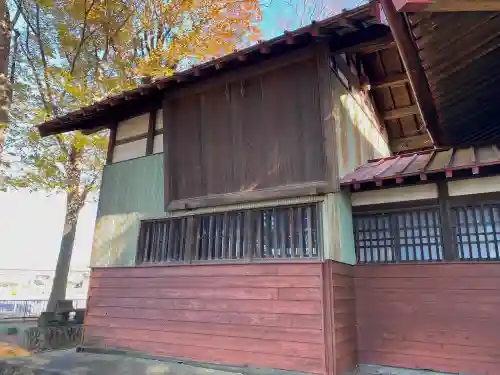 七本木神社の本殿