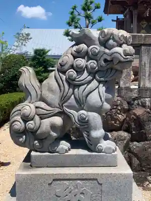鶉御霊神社の狛犬