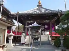 井戸寺の本殿