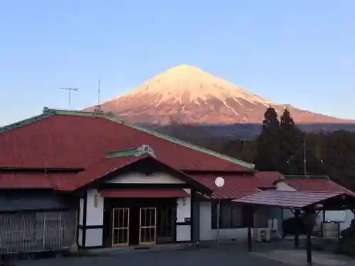 天母山法華教会の本殿