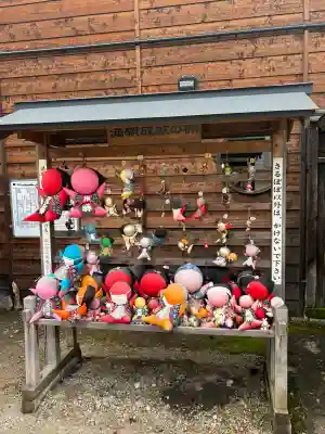 飛騨国分寺の{uncategorized: "未分類", other: "その他", undefined: "問題あり", building: "その他建物", grave: "お墓", sacred_gate: "鳥居", guardian: "狛犬", statue: "像", buddha: "仏像", history: "歴史", nature: "自然", garden: "庭園", animal: "動物", pagoda: "塔", temizu: "手水舎", mountain_gate: "山門・神門", sanctuary: "本殿・本堂", subordinate: "末社・摂社", art: "芸術", scenery: "景色", jizo: "地蔵", ema: "絵馬", goshuin: "御朱印", omikuji: "おみくじ", items: "授与品その他", amulet: "お守り", goshuincho: "御朱印帳", eats: "食事", festival: "お祭り", votive_dance: "神楽", shichigosan: "七五三参", wedding: "結婚式", experience: "体験その他", initially: "初詣", around: "周辺", anti_infection: "感染症対策"}