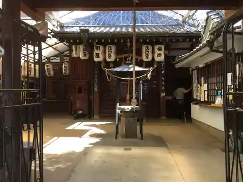 浪速寺の本殿・本堂