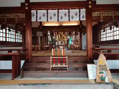 三輪神社の本殿・本堂