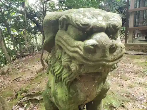 上堂神社の狛犬