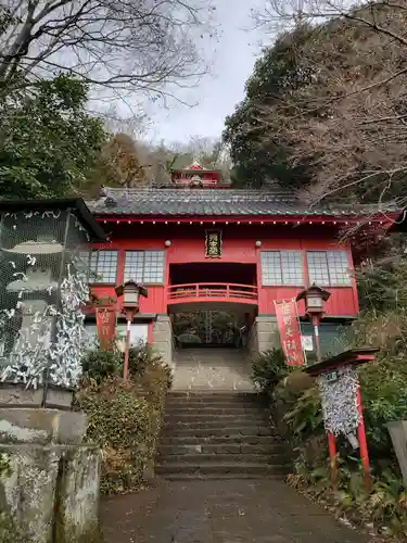 磯山弁財天の山門・神門