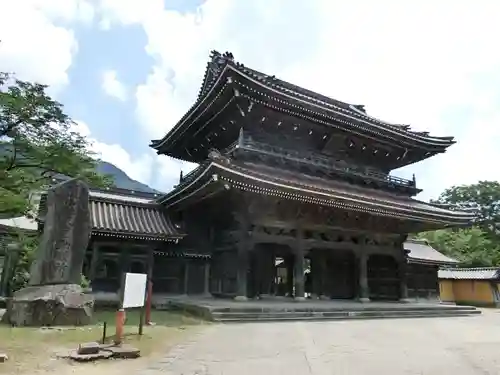 井波別院瑞泉寺の山門・神門