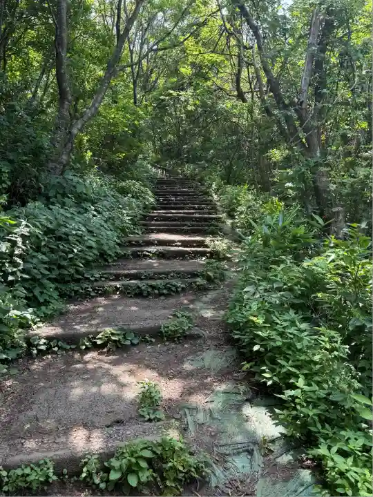 彌彦神社奥宮(御神廟)(新潟県)