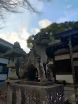 登渡神社の{uncategorized: "未分類", other: "その他", undefined: "問題あり", building: "その他建物", grave: "お墓", sacred_gate: "鳥居", guardian: "狛犬", statue: "像", buddha: "仏像", history: "歴史", nature: "自然", garden: "庭園", animal: "動物", pagoda: "塔", temizu: "手水舎", mountain_gate: "山門・神門", sanctuary: "本殿・本堂", subordinate: "末社・摂社", art: "芸術", scenery: "景色", jizo: "地蔵", ema: "絵馬", goshuin: "御朱印", omikuji: "おみくじ", items: "授与品その他", amulet: "お守り", goshuincho: "御朱印帳", eats: "食事", festival: "お祭り", votive_dance: "神楽", shichigosan: "七五三参", wedding: "結婚式", experience: "体験その他", initially: "初詣", around: "周辺", anti_infection: "感染症対策"}