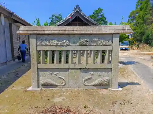 神明社（三丸渕寺東）の建物その他