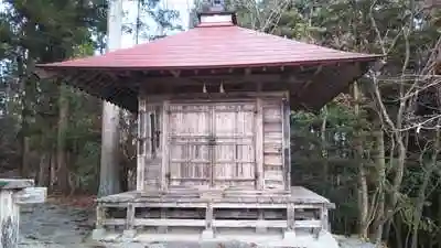 摺沢八幡神社の建物その他